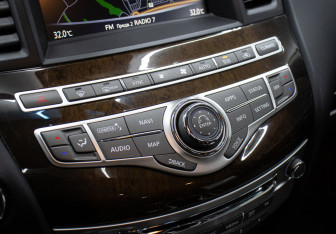 Подержанный автомобиль Infiniti QX60 2019 года (20 фото)