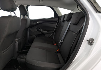 Подержанный автомобиль Ford Focus Hatchback 2018 года (18 фото)