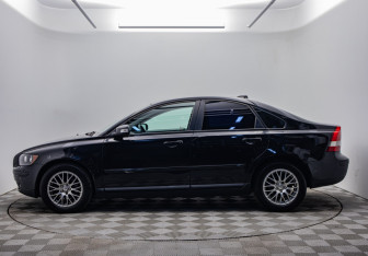 Подержанный автомобиль Volvo S40 2007 года (2 фото)