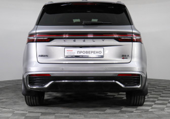 Подержанный автомобиль Geely Monjaro 2025 года (6 фото)