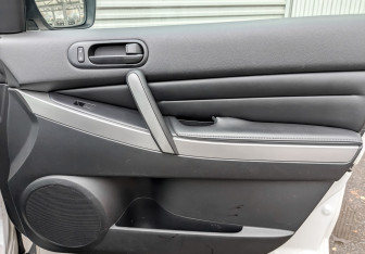 Подержанный автомобиль Mazda CX-7 2010 года (26 фото)