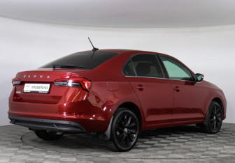 Подержанный автомобиль Skoda Rapid Liftback 2020 года (5 фото)