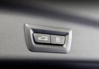 Подержанный автомобиль BMW X1 2025 года (26 фото)