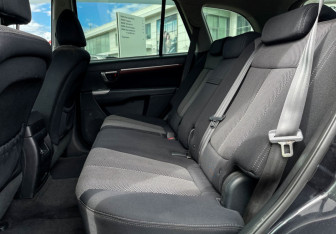Подержанный автомобиль Hyundai Santa Fe 2006 года (10 фото)