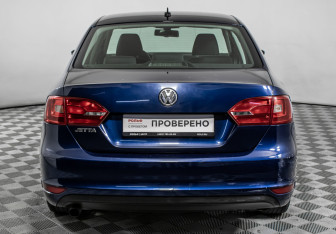 Подержанный автомобиль Volkswagen Jetta Sedan 2012 года (6 фото)