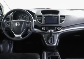 Подержанный автомобиль Honda CR-V 2016 года (6 фото)