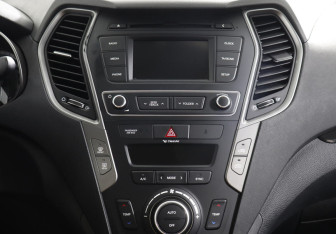 Подержанный автомобиль Hyundai Santa Fe 2016 года (10 фото)
