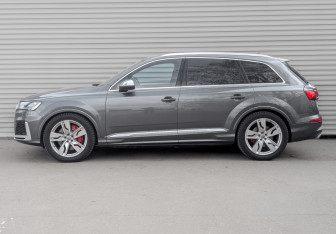 Подержанный автомобиль Audi SQ7 2020 года (8 фото)