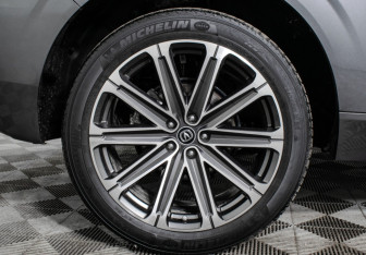 Подержанный автомобиль Changan UNI-K 2024 года (20 фото)