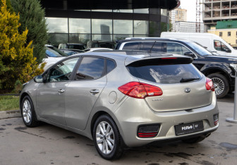 Подержанный автомобиль Kia Ceed Hatchback 2016 года (5 фото)