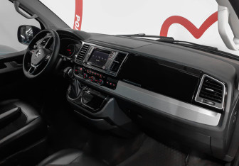 Подержанный автомобиль Volkswagen Multivan 2016 года (9 фото)