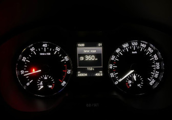 Подержанный автомобиль Skoda Octavia Liftback 2017 года (11 фото)