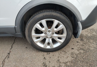 Подержанный автомобиль Opel Antara 2013 года (11 фото)