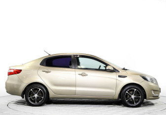 Подержанный автомобиль Kia Rio Sedan 2012 года (4 фото)