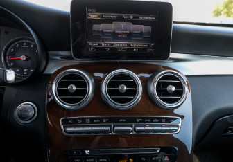 Подержанный автомобиль Mercedes-Benz GLC Coupe 2019 года (19 фото)