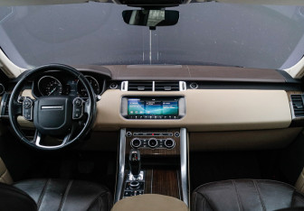 Подержанный автомобиль Land Rover Range Rover Sport 2017 года (12 фото)