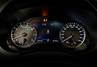 Подержанный автомобиль Infiniti QX50 2021 года (13 фото)
