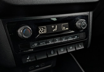 Подержанный автомобиль Skoda Rapid Liftback 2022 года (21 фото)