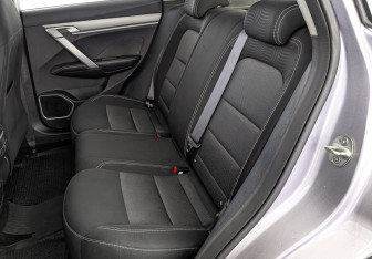 Подержанный автомобиль Geely Coolray 2022 года (18 фото)