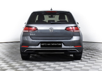 Подержанный автомобиль Volkswagen Golf Hatchback 2018 года (6 фото)