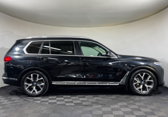 Подержанный автомобиль BMW X7 2019 года (6 фото)