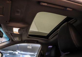 Подержанный автомобиль Lexus ES 2013 года (18 фото)