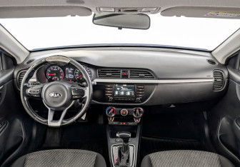 Подержанный автомобиль Kia Rio Hatchback 2019 года (13 фото)