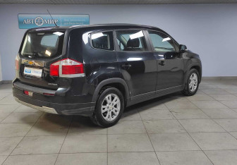 Подержанный автомобиль Chevrolet Orlando 2014 года (5 фото)