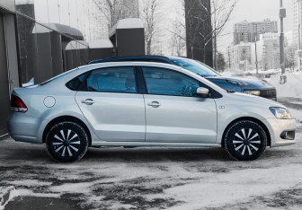 Подержанный автомобиль Volkswagen Polo Sedan 2011 года (4 фото)