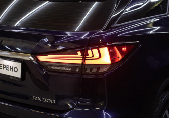 Подержанный автомобиль Lexus RX 2020 года (23 фото)