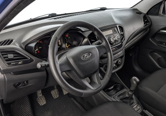Подержанный автомобиль LADA (ВАЗ) Vesta Sedan 2019 года (15 фото)