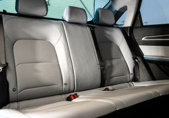 Подержанный автомобиль Geely Emgrand 2023 года (19 фото)