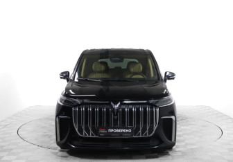 Подержанный автомобиль Voyah Dream 2023 года (2 фото)