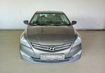 Подержанный автомобиль Hyundai Solaris Sedan 2014 года (2 фото)