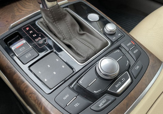 Подержанный автомобиль Audi A6 Sedan 2011 года (19 фото)