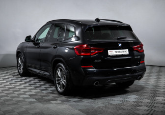 Подержанный автомобиль BMW X3 2019 года (7 фото)