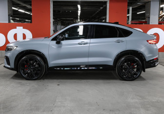 Подержанный автомобиль Geely Tugella 2023 года (8 фото)
