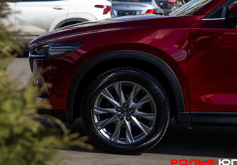 Подержанный автомобиль Mazda CX-5 2021 года (23 фото)