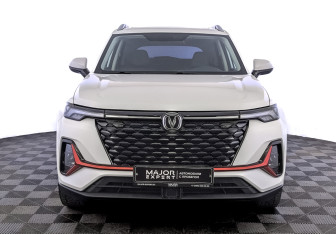 Подержанный автомобиль Changan CS35PLUS 2023 года (2 фото)