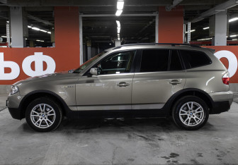 Подержанный автомобиль BMW X3 2008 года (8 фото)