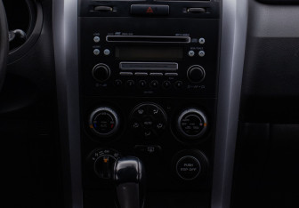 Подержанный автомобиль Suzuki Grand Vitara 2007 года (14 фото)