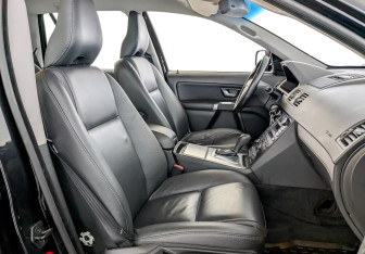 Подержанный автомобиль Volvo XC90 2013 года (25 фото)