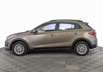 Подержанный автомобиль Kia Rio Hatchback 2020 года (8 фото)