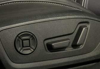 Подержанный автомобиль Audi A3 Sedan 2024 года (15 фото)