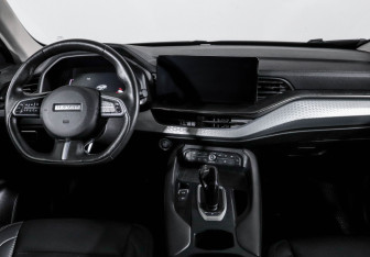 Подержанный автомобиль Haval F7x 2022 года (12 фото)