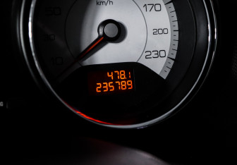 Подержанный автомобиль Peugeot 308 Hatchback 2008 года (11 фото)