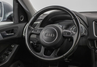 Подержанный автомобиль Audi Q5 2015 года (15 фото)