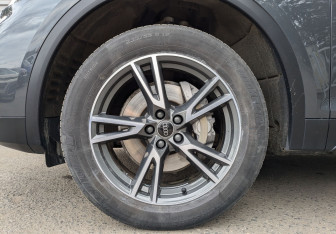 Подержанный автомобиль Audi Q5 2021 года (11 фото)