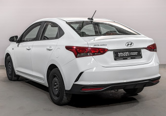 Подержанный автомобиль Hyundai Solaris Sedan 2020 года (7 фото)