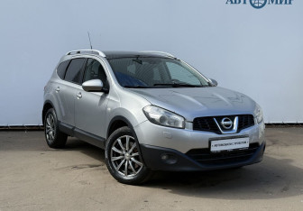 Подержанный автомобиль Nissan Qashqai+2 2011 года (3 фото)